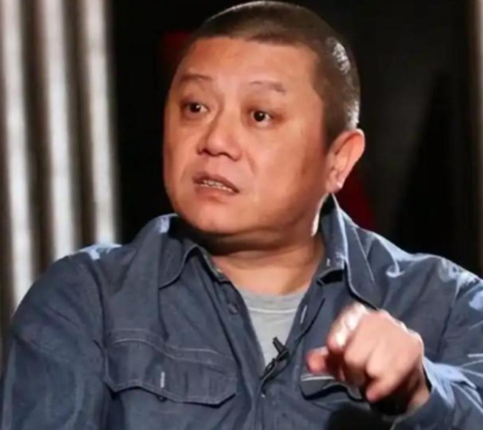 突然发现统一台湾省的建议，王朔的思路太妙了！他曾说，统一台湾不需要打仗，先宣布台