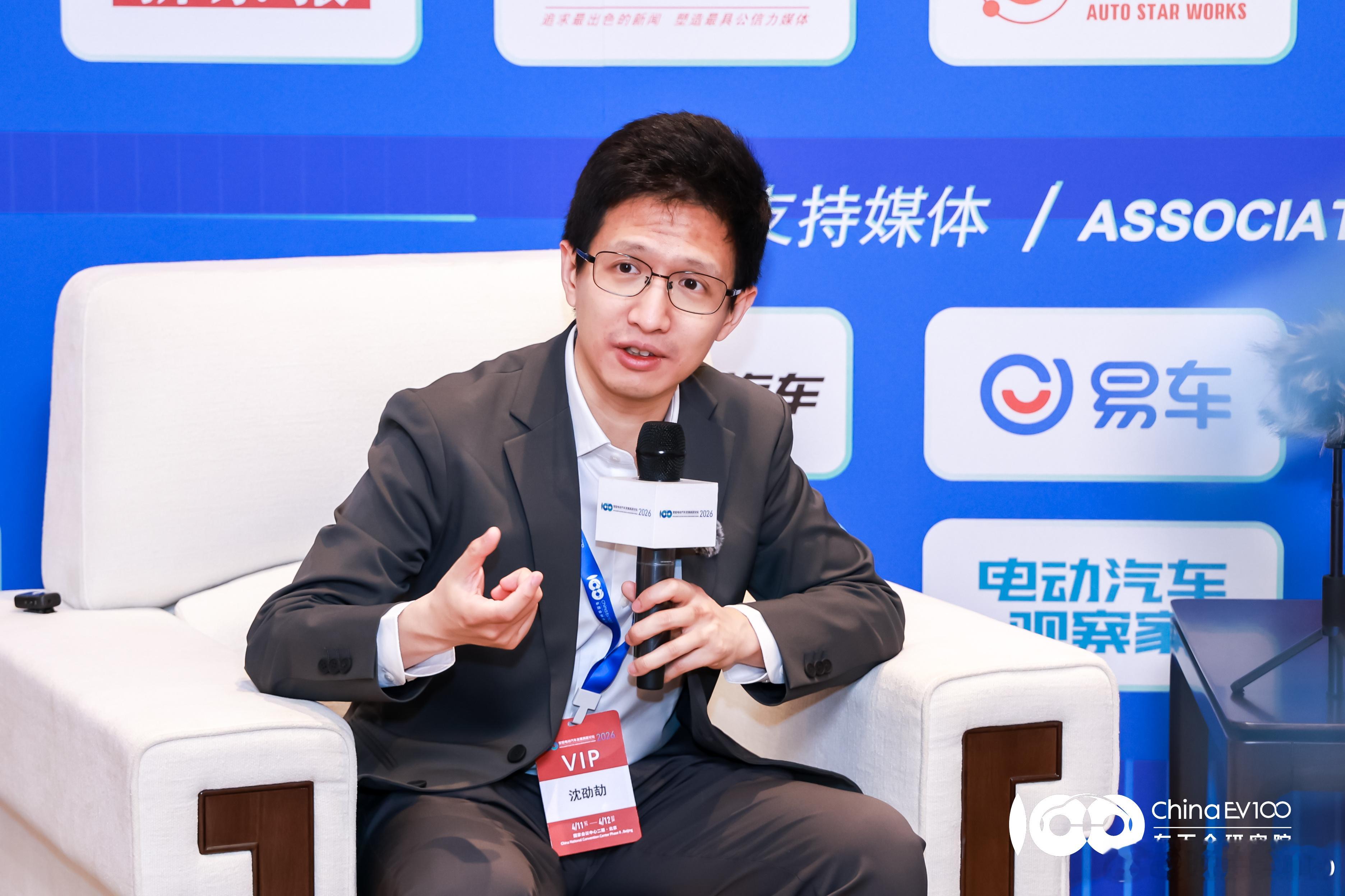 【卓驭科技 CEO 沈劭劼：原生多模态大模型具备更强泛化性】4 月 11 日，卓