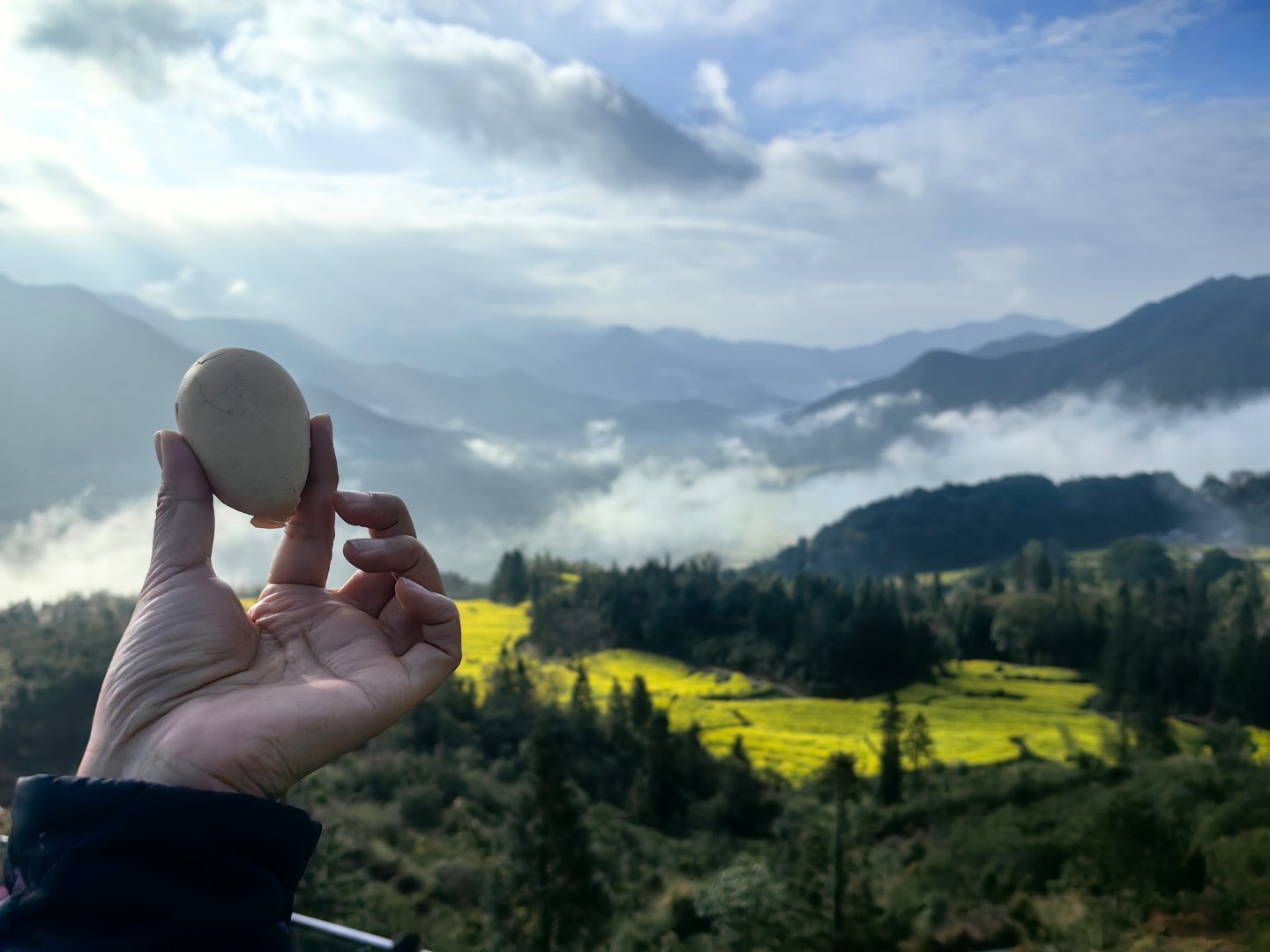 *在路上*大红薯+鸡蛋6个，原生态...自驾游第32天...江西上饶婺源江岭..