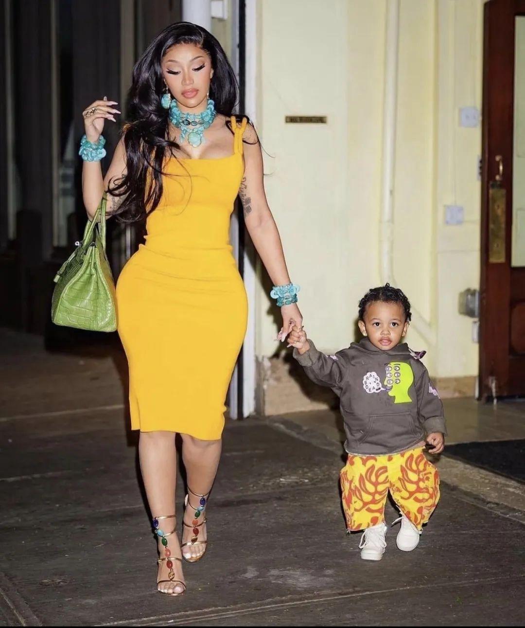 Cardi B 表示不想做音乐了，不想做歌手了。
面对粉丝的催歌，她表示自己不想