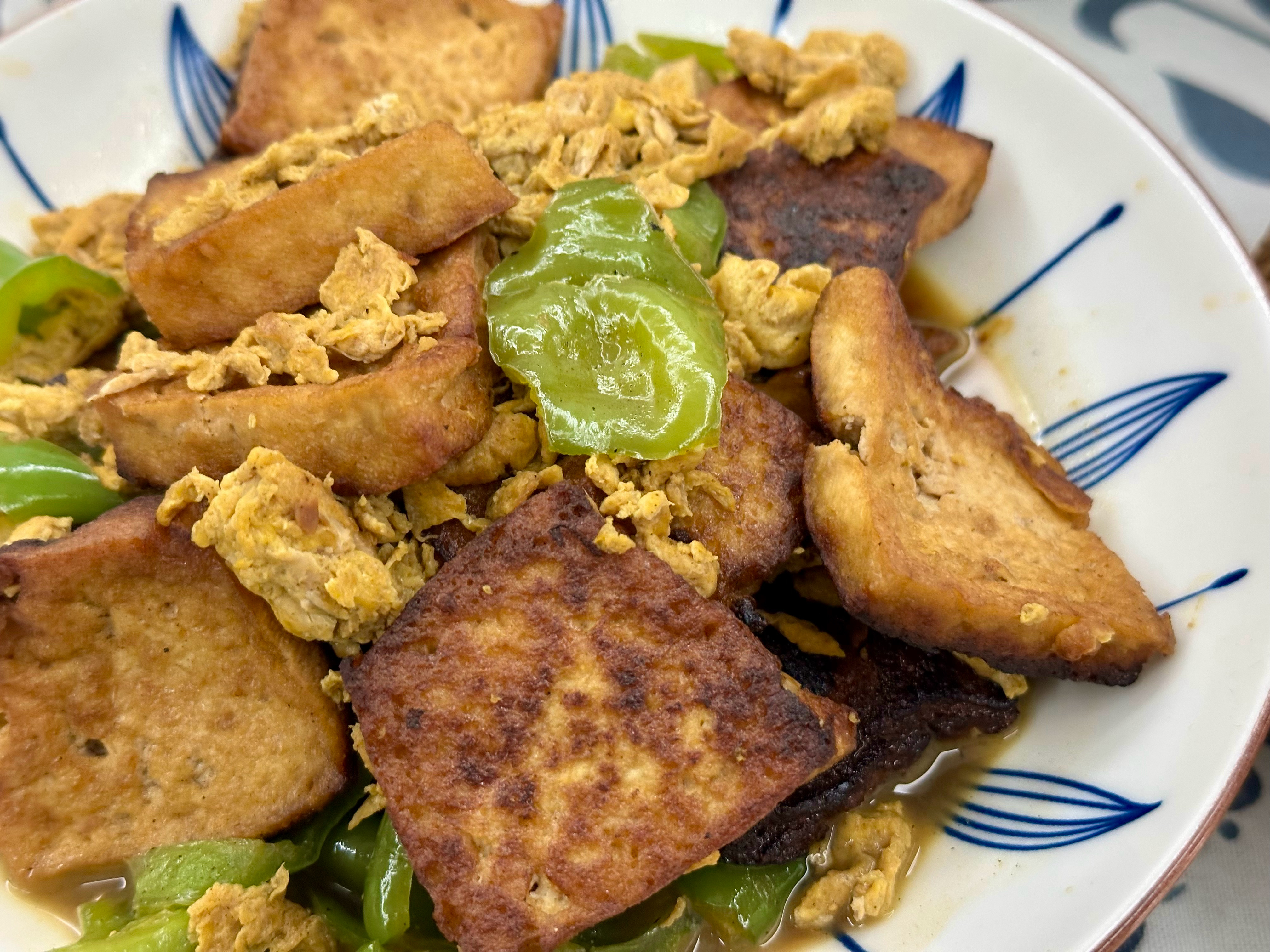 上海美食  都别（第四声）催了！小老太太都管不着我，pyq倒是管得比海还宽，天天