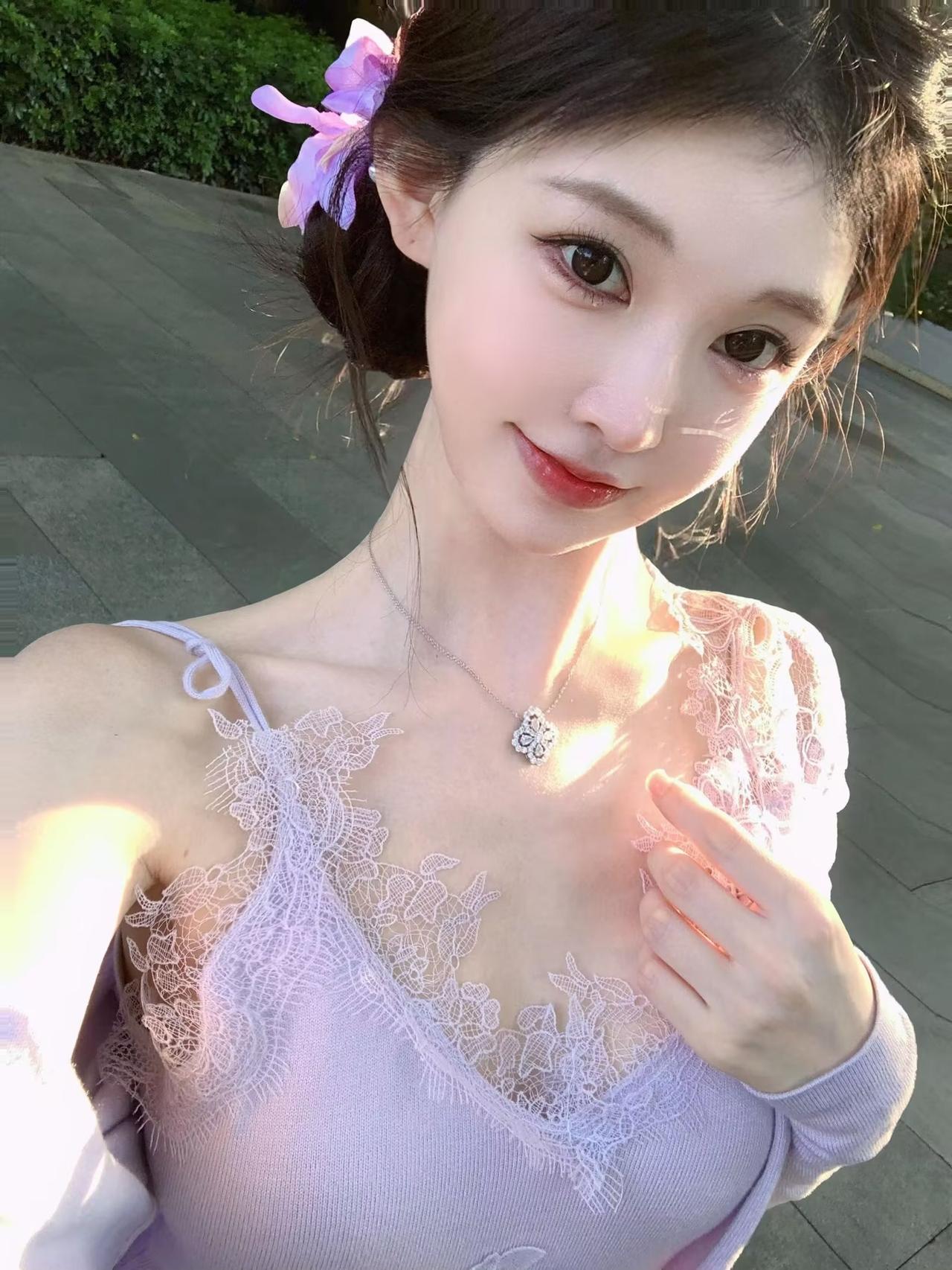 粉色蕾丝裙，温柔少女心[比心]养眼美照分享