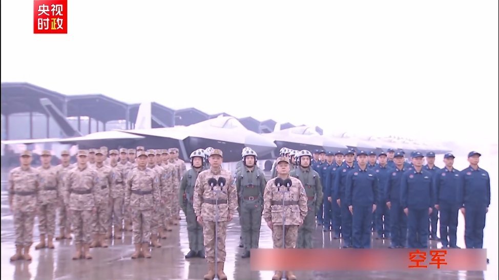 有没有人数过这是他们从歼-10时代以来第几次换装？印象中是歼-10→歼10B→歼