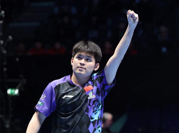 小石头满血复活！不讲理反手炸翻张禹珍，3-0太解气。
 林诗栋终于找回巅峰状态，