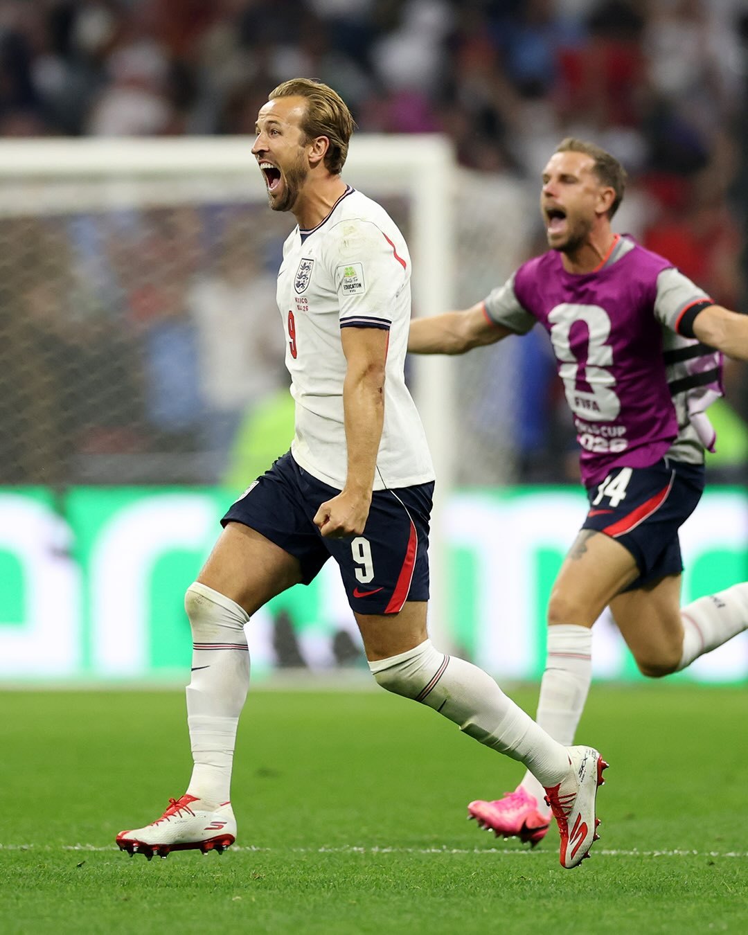 #英格兰队激情庆祝晋级# 2026年世界杯1/8决赛，10人英格兰3-2力克东道