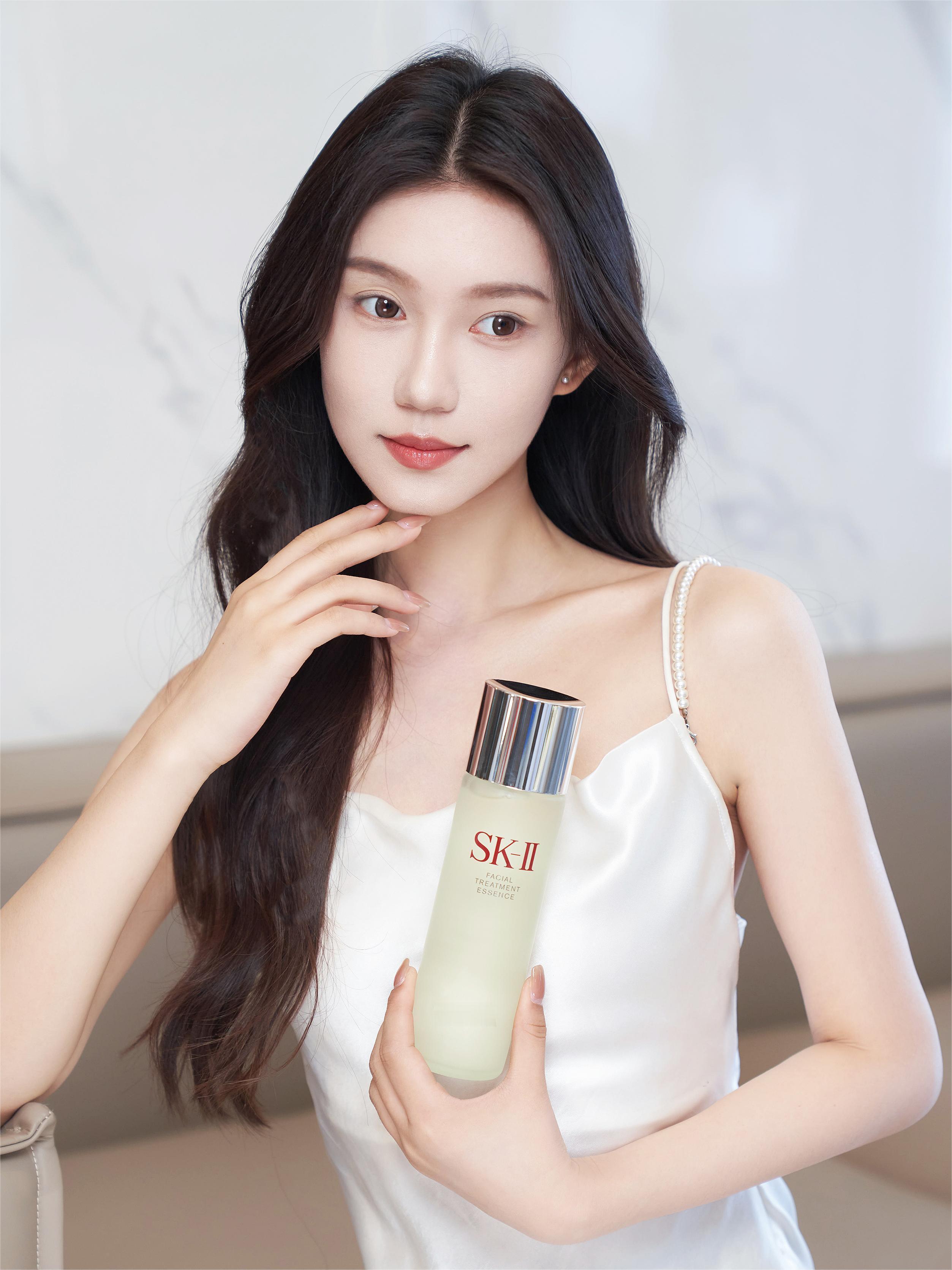 听说现在成年人流行把自己重养一遍了？做美妆博主这几年，每天都是被充实的工作包围着