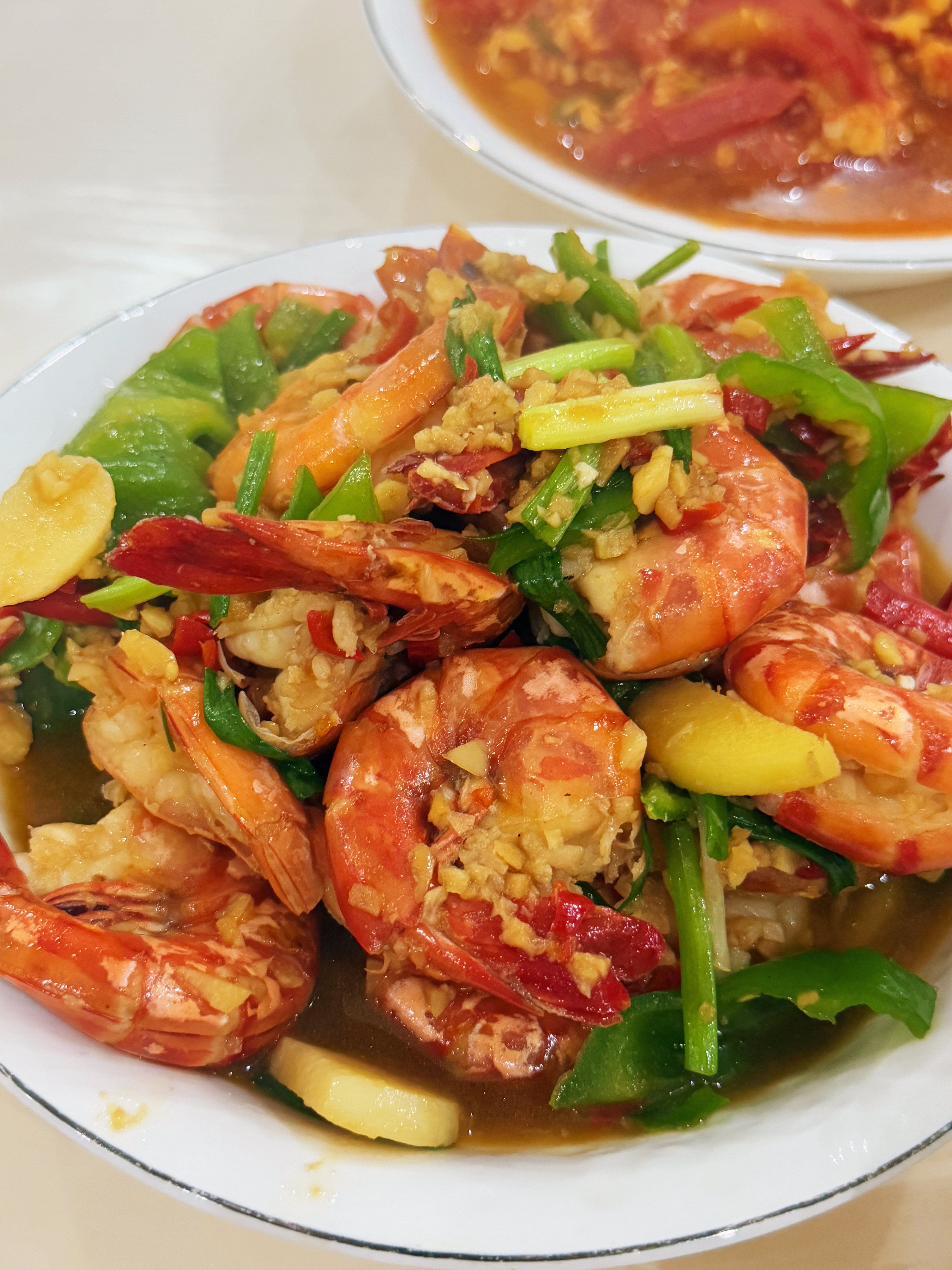 家里的饭菜就是最香的[泪]每天都吃的肚子圆滚滚…今天小卷长胖了吗卷妹的唠嗑 ​​