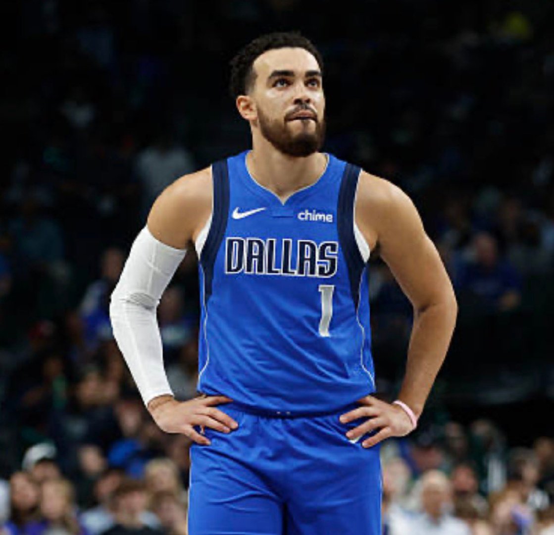 独行侠裁掉了后卫泰厄斯·琼斯。琼斯表示想加入一支季后赛球队。琼斯本赛季上场时间虽