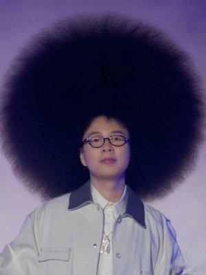 杜海涛晒照回应发量稀疏杜海涛P图回应发量稀疏哈哈杜海涛晒各种搞笑又夸张的发型，那