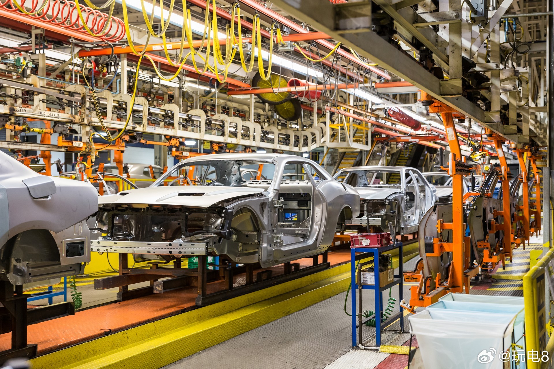 Stellantis 牵手零跑，盘活加拿大闲置工厂投产零跑！据媒体报道，全球第四