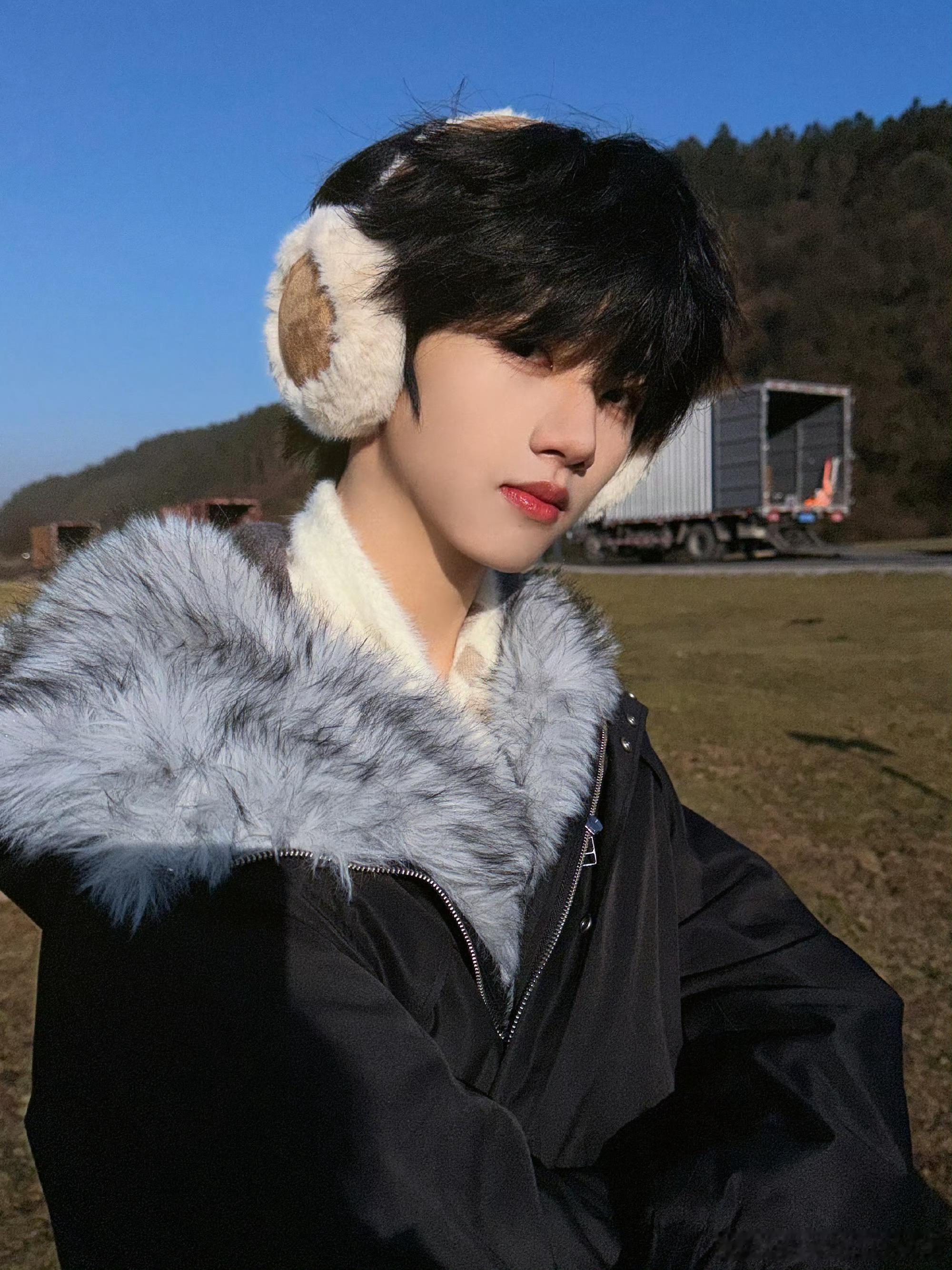 TF四代新歌和声是张函瑞杨博文TF四代《发发NOW》和声：张函瑞 杨博文 