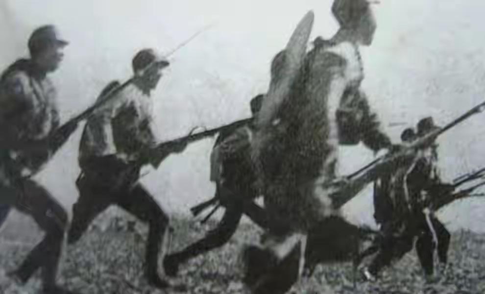 为什么总会有一些人觉得美国是少爷兵的错觉？

一提到美国大兵，很多人就会想到散漫