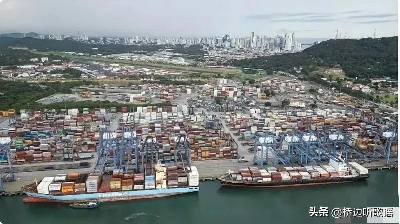 巴拿马希望中国中远海运恢复在巴尔博亚港的运营
 
巴拿马运河事务部长何塞·拉蒙·