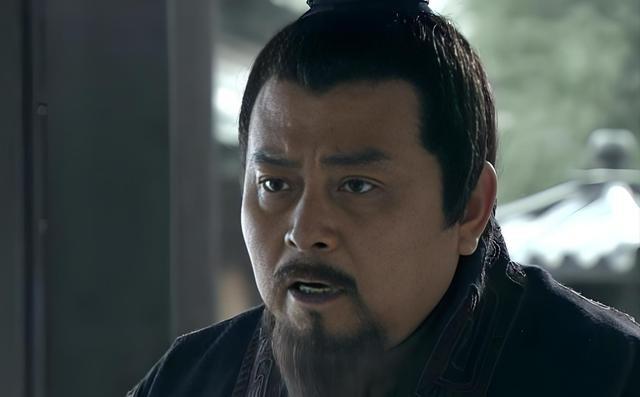 陈平当上丞相后，整天沉迷于酒色，不理政务，吕媭趁机向吕后进谗言，结果吕后竟然当着