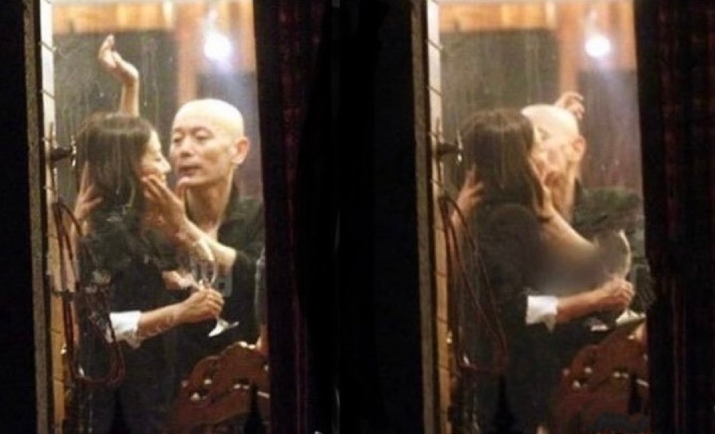 葛优要不退休养老吧，还能在神坛多呆会儿，现在演个戏油腻到不行，又老又油，喘着粗气