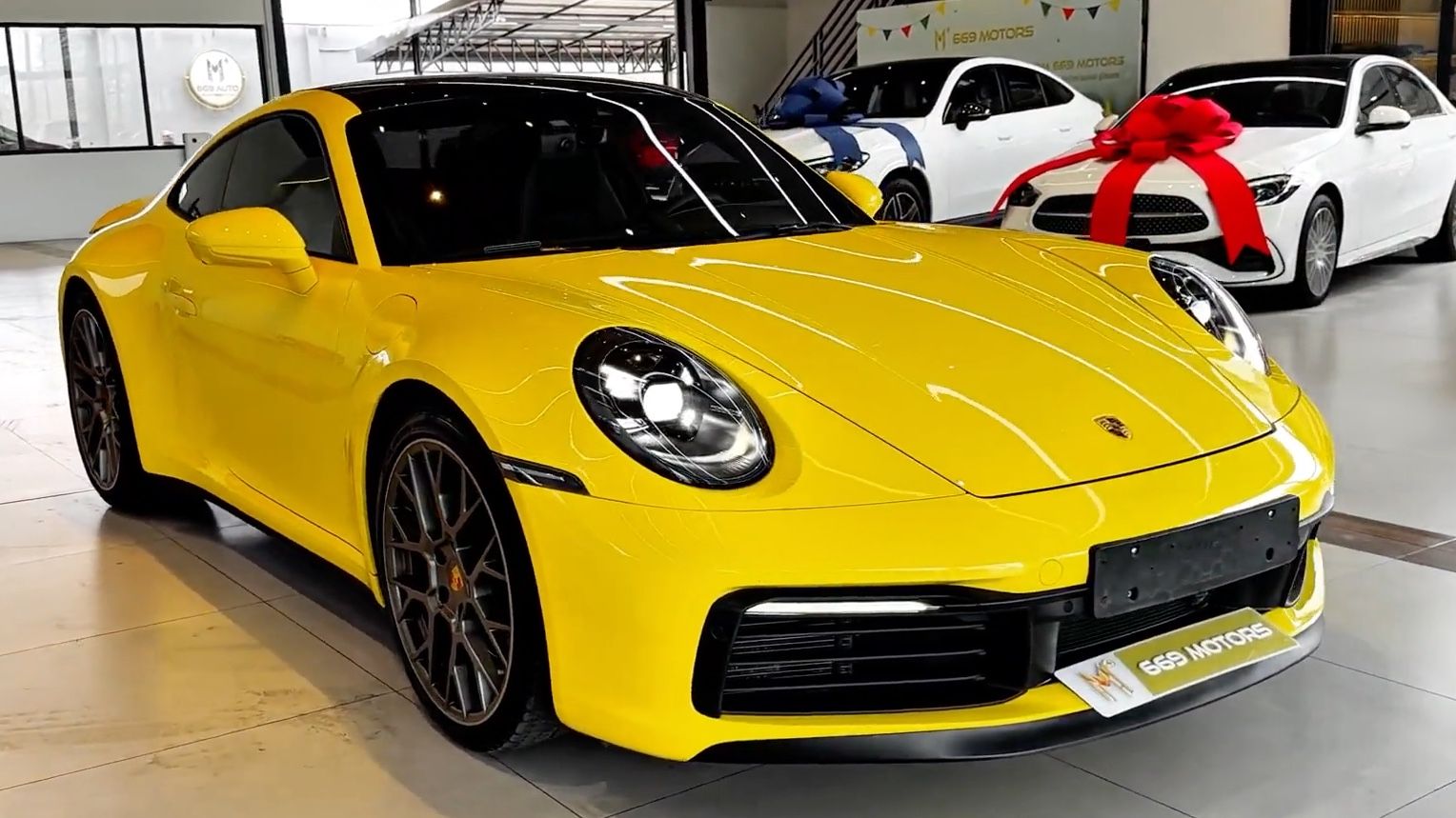 实拍 2027款 保时捷 911 Carrera S 3.0L 双涡轮增压