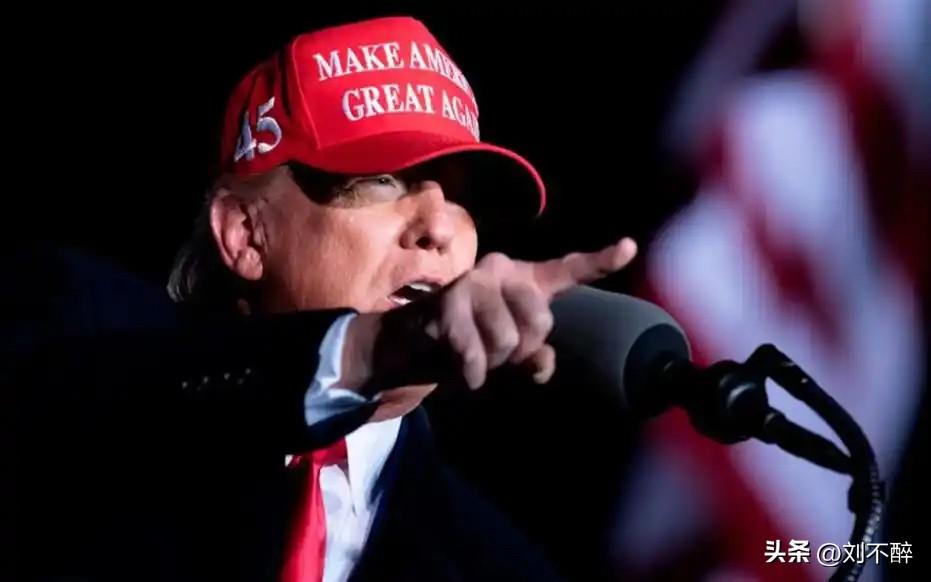 特朗普：“哈梅内伊，史上最邪恶的人之一，死了。”
他透露，“已知合适人选”可执掌