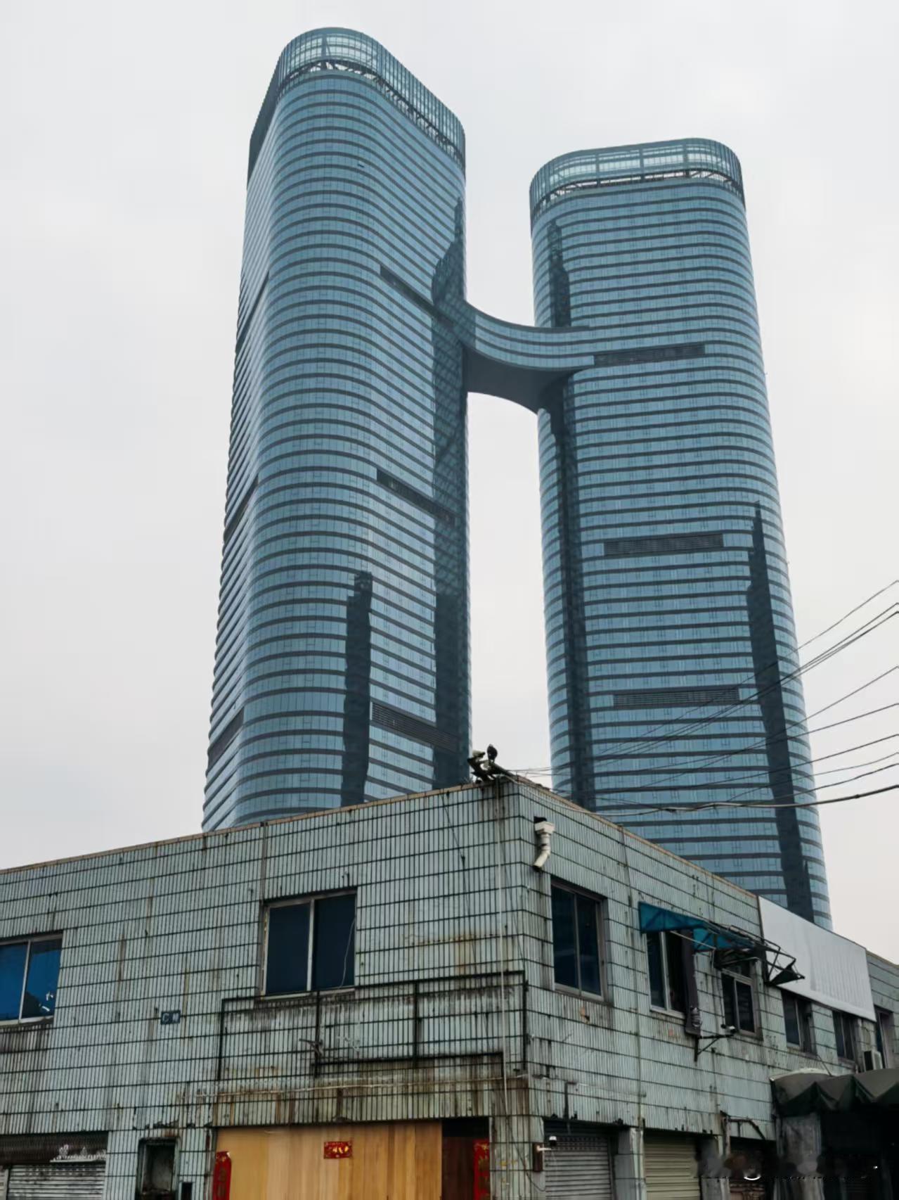 成都新地标旁 北门双子塔|||❤CNC荟展新城原址为成都沙湾会展中心（1995年