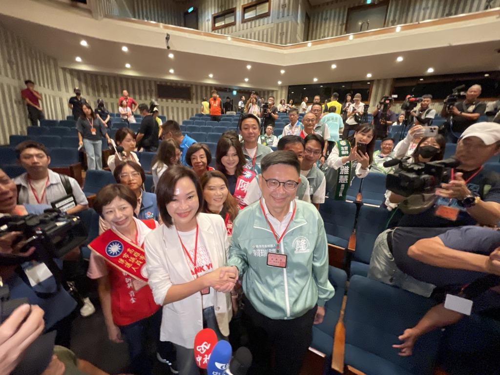 最新民调，柯志恩仅仅输0.1个百分点。

《ETtoday民调云》10月30日公