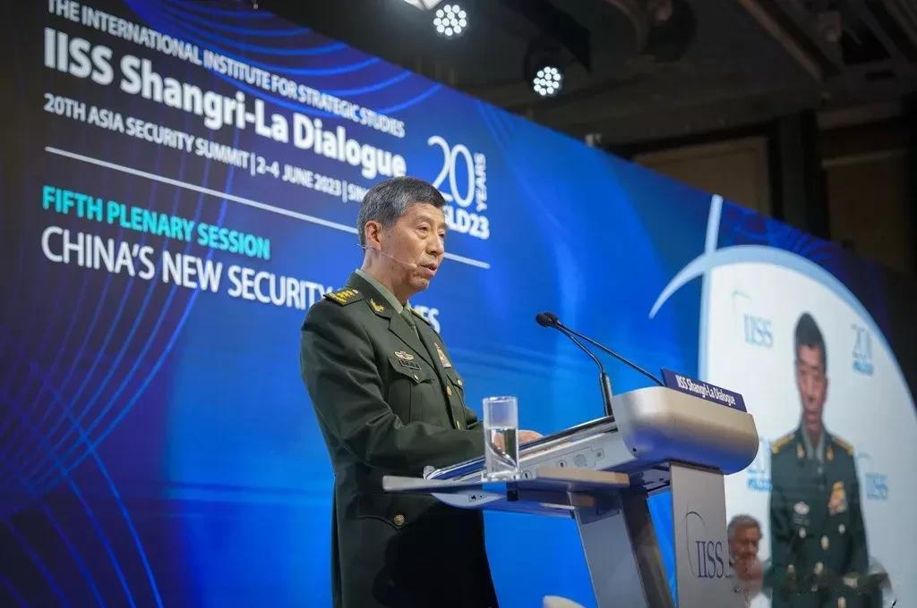 美国急眼了。而中国发出这句“朋友来了有好酒，豺狼来了有猎枪”，就是一种有力的态度