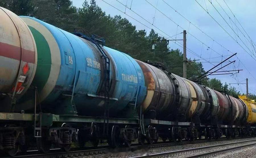 🔥🌍🇷🇺🇧🇾⛽️俄媒，俄罗斯正在洽谈从白俄罗斯进口汽油应急。俄罗斯卫