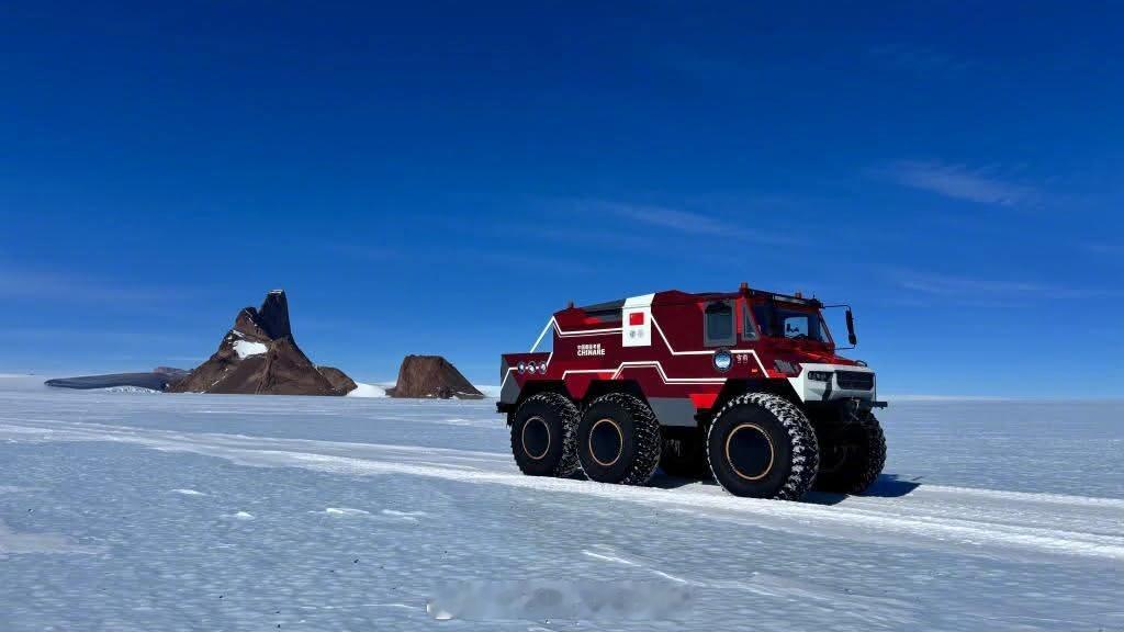 烽火问鼎计划 中国在南极洲取得了一项新成就——自主研发的“雪豹6x6”车辆在南极