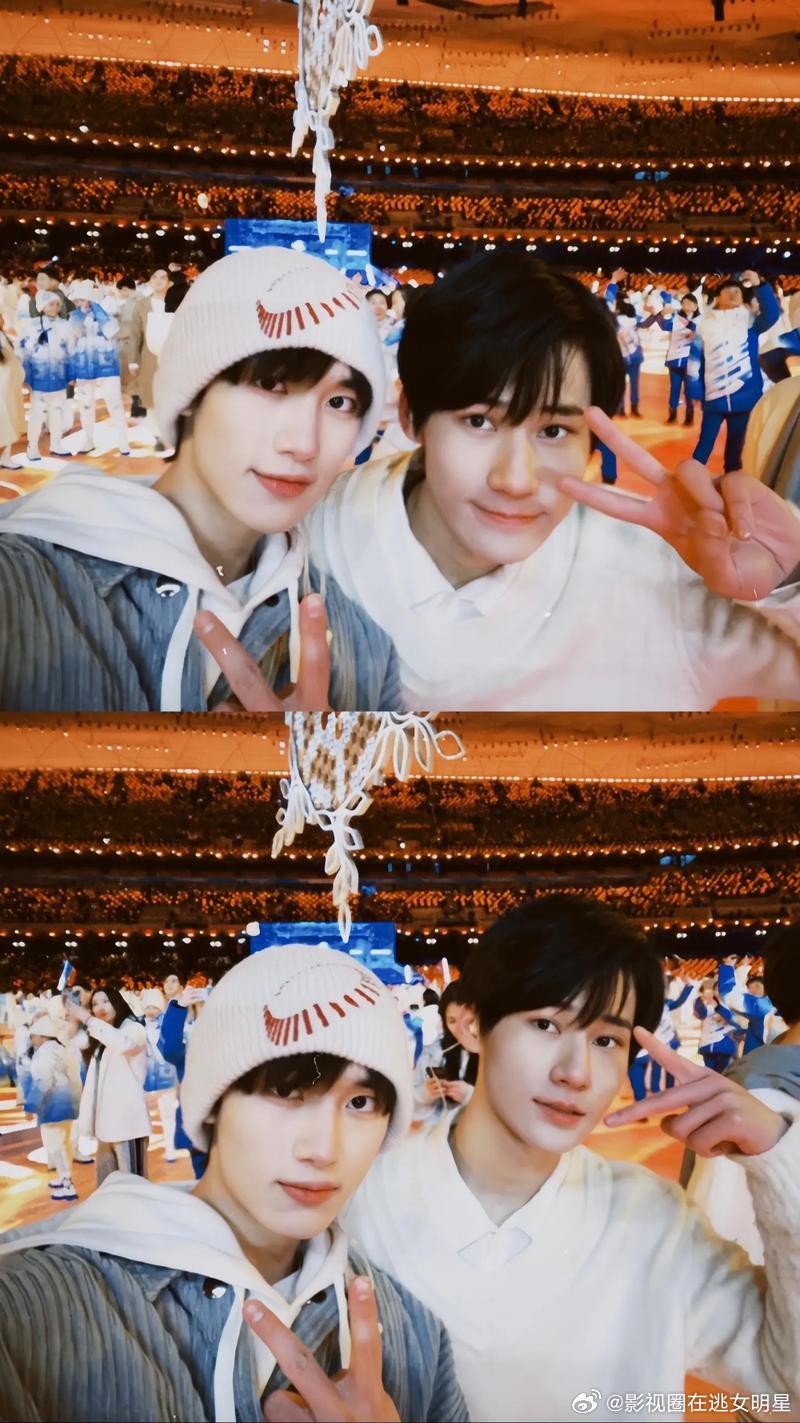 张真源演丁程鑫卖萌丁程鑫说张真源有点吓人张真源清奇的脑回路：吃丁哥卖萌~然后开始