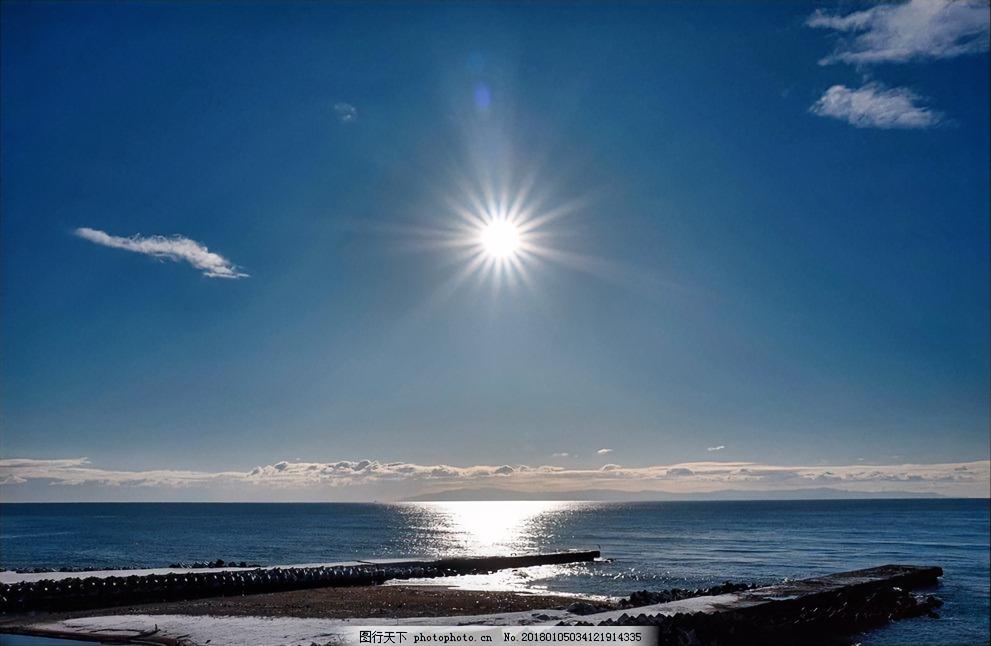 月月月，月落西山；
日日日，日如中天。