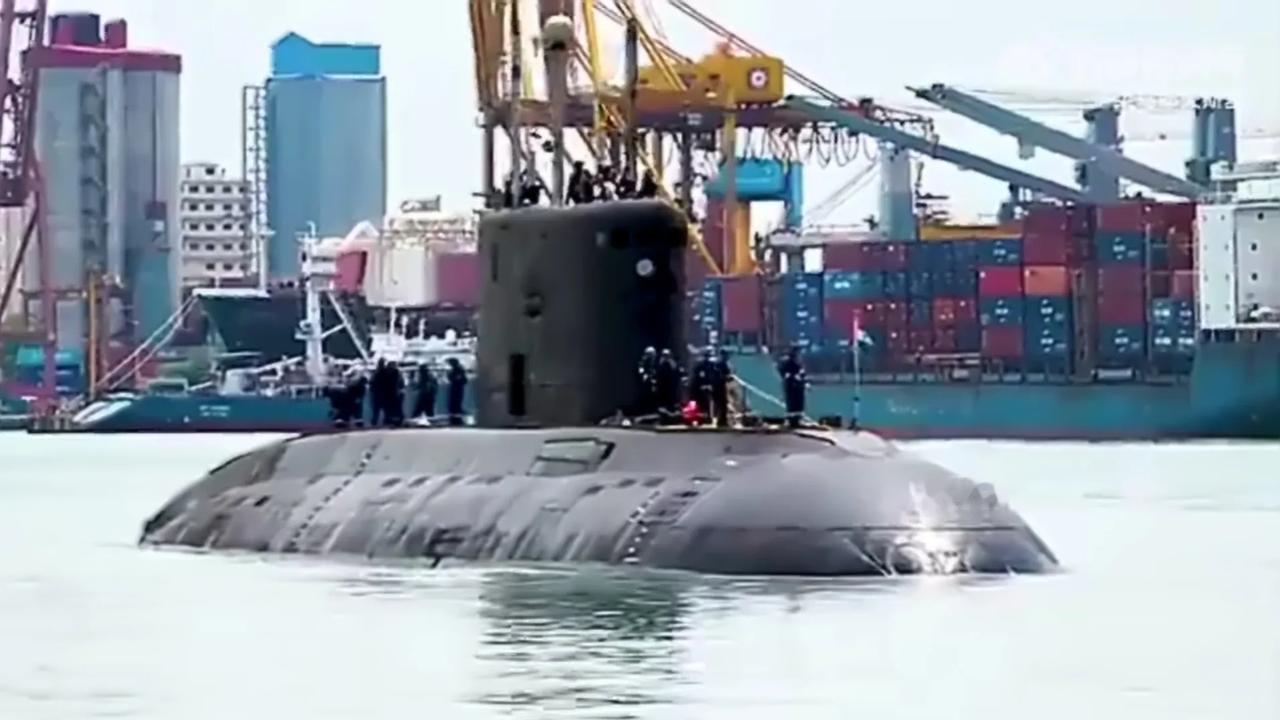 印度海军877EKM型潜艇“海狮”号在斯里兰卡完成作战检修。
这个消息让人很好奇