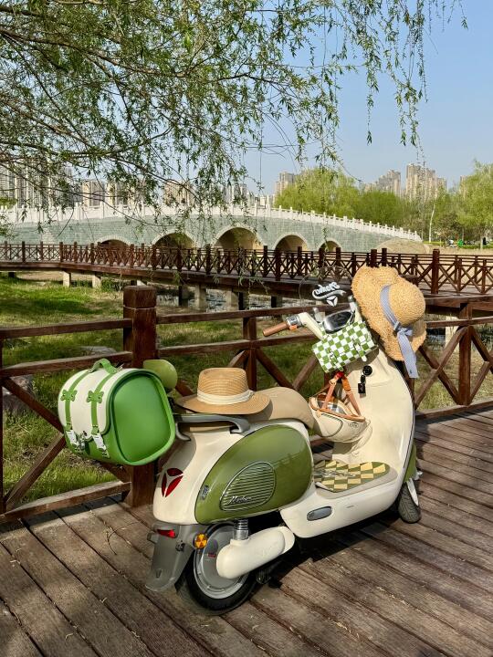 关于闺蜜提车🛵 我比她还兴奋。。。
