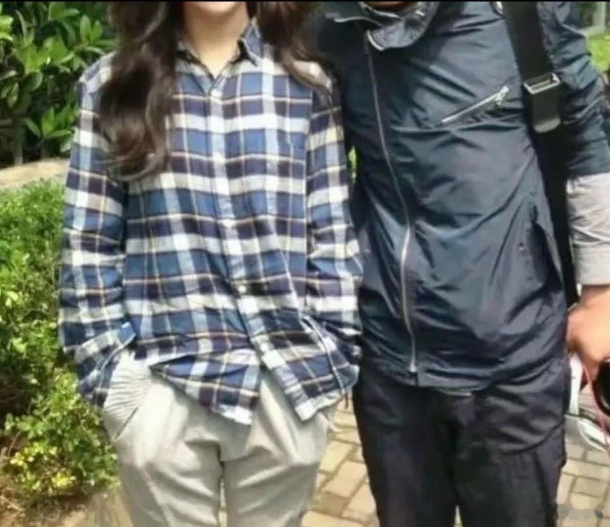 第一眼以为是那个理工男，第二眼原来是刘亦菲。。。我将不再研究穿搭✋🏻 