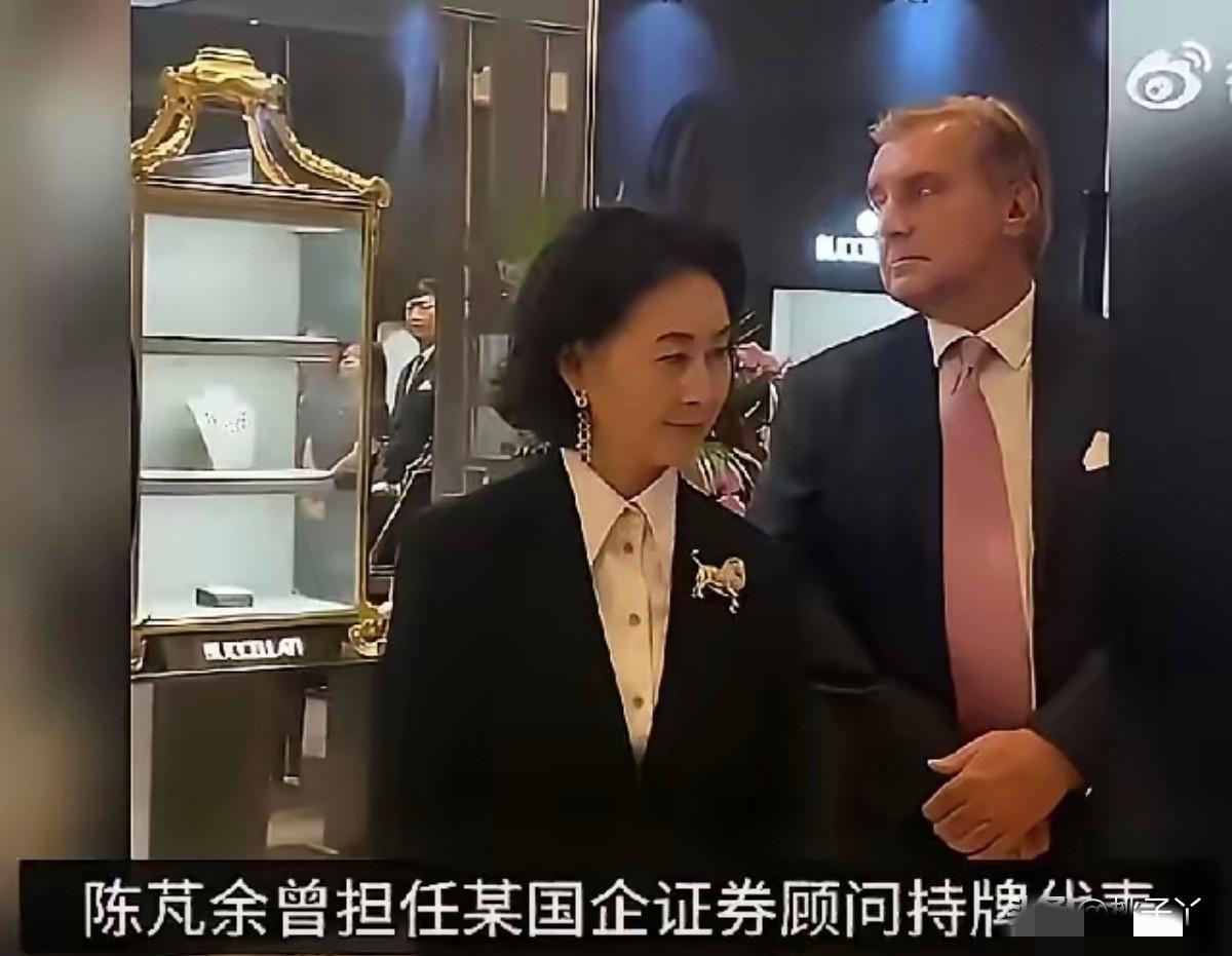 何超琼现在估计彻底烦透了。

她怎么也不会想到，作为赌王家族的掌舵人，竟然被一个