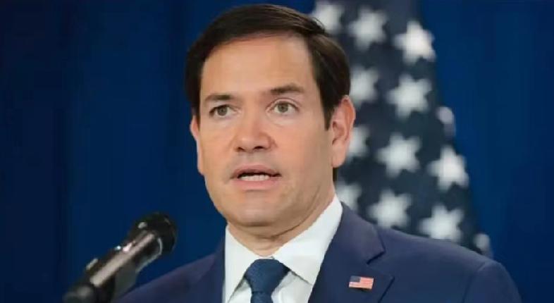 巴拿马运河合同刚续完，美国政客突然跳脚，最高法院裁决48小时就换人接管。

这事