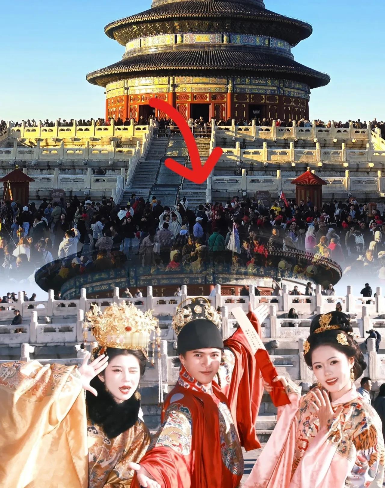 北京天坛最近汉服风刮得正猛！
之前天天在景区里“营业”的满清格格们，这几天突然“