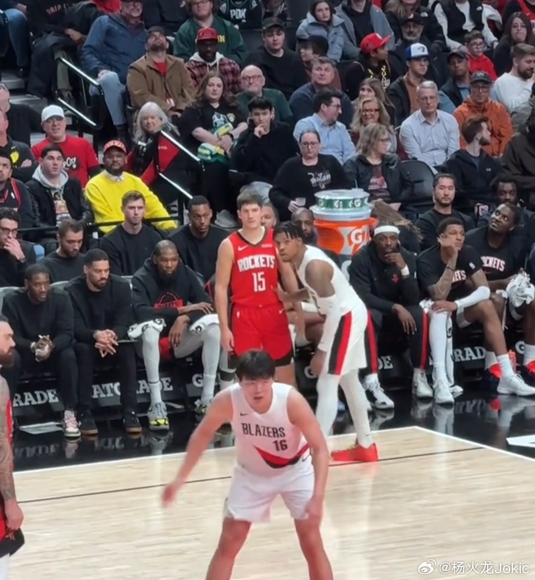 杨瀚森2分1篮板1助攻｜开拓者以111-105战胜火箭小杨今天出战13分钟，投篮