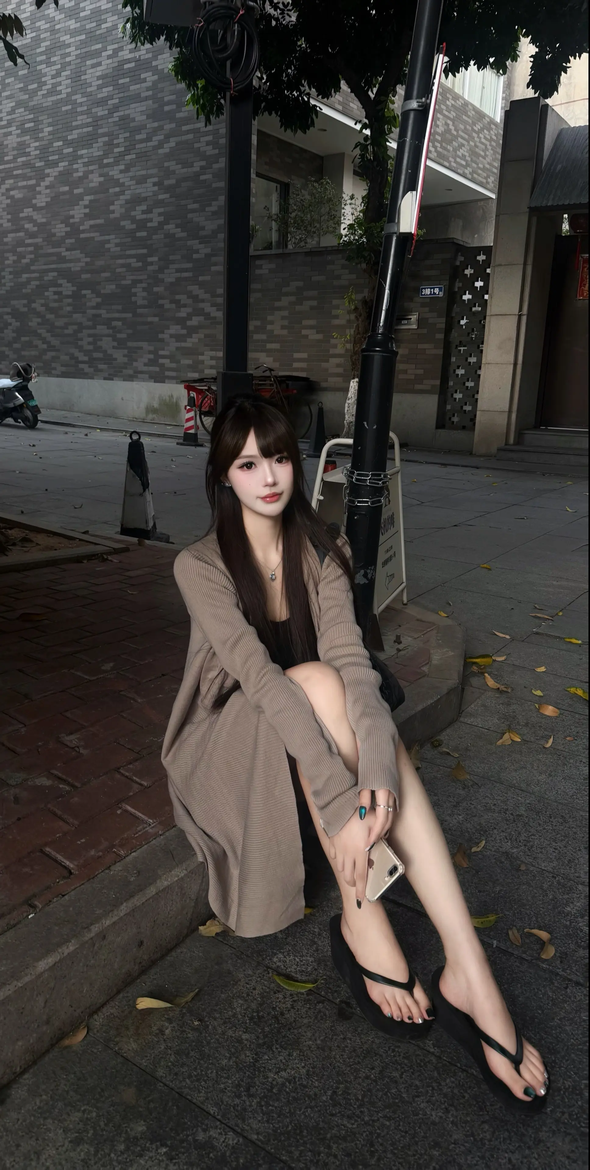 这世界上 钱和物质 什么都可以靠努力争取 唯独遇见一位有情有义的爱人需要一些运气