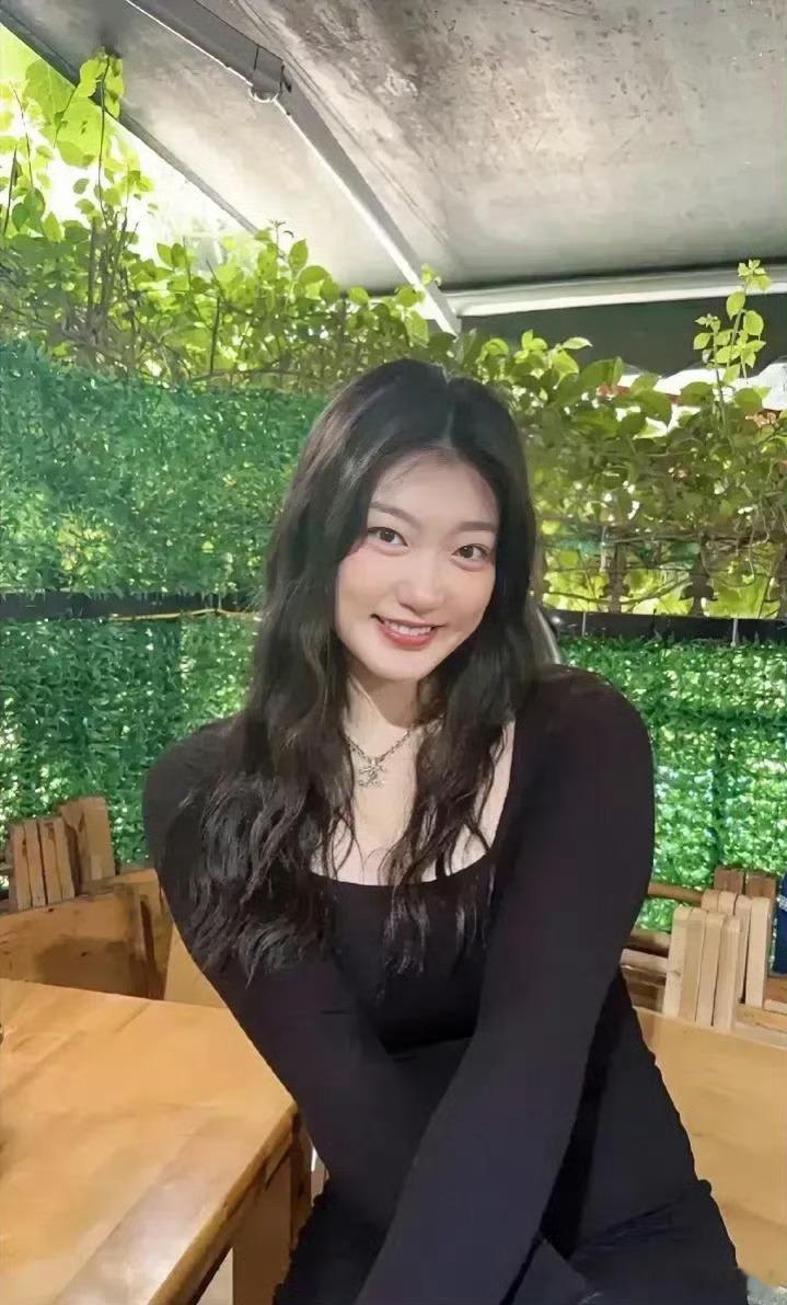#杜华后悔一个人来看李梦#还以为说的是勒布朗·梦 ​​​