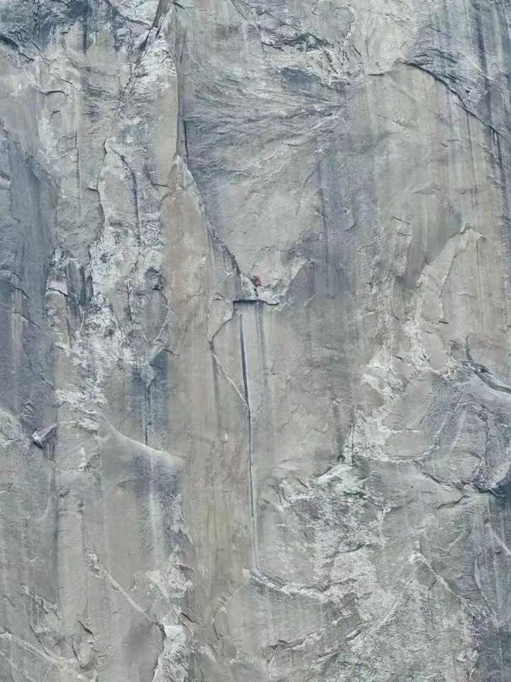 2. 23岁美国网红直播攀岩时坠亡 王一博曾在此挑战：家属证实，23岁阿拉斯加网