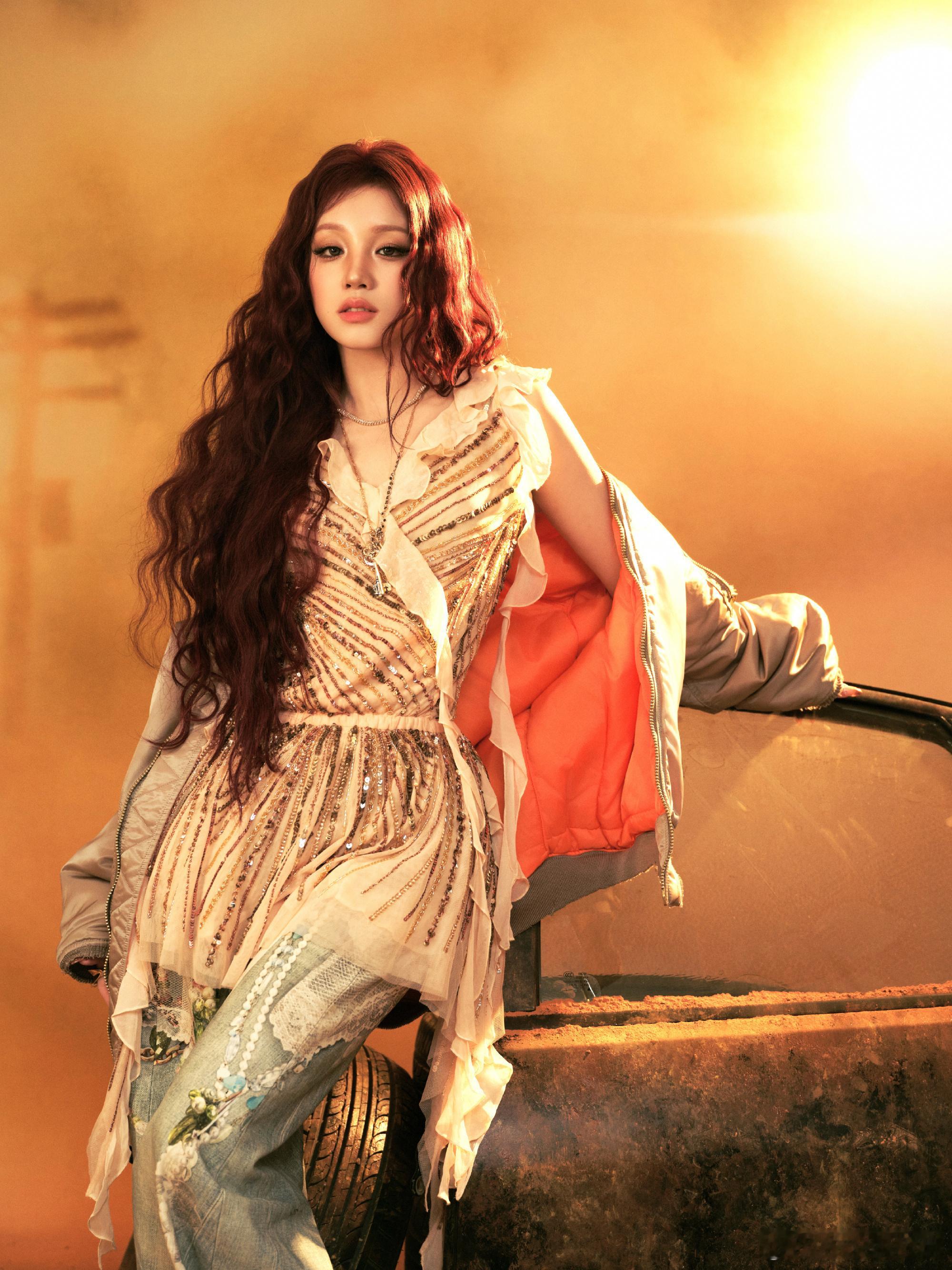 宋雨琦 红发美杜莎宋雨琦这红发造型简直美到失语，不一样的宋雨琦 怎么可以这么好看