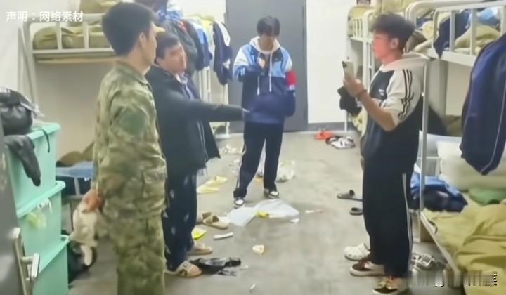 反转了！湖南湘西自治州为民中等职业技术学校一名教官查寝时摔死小猫。

但实际情况