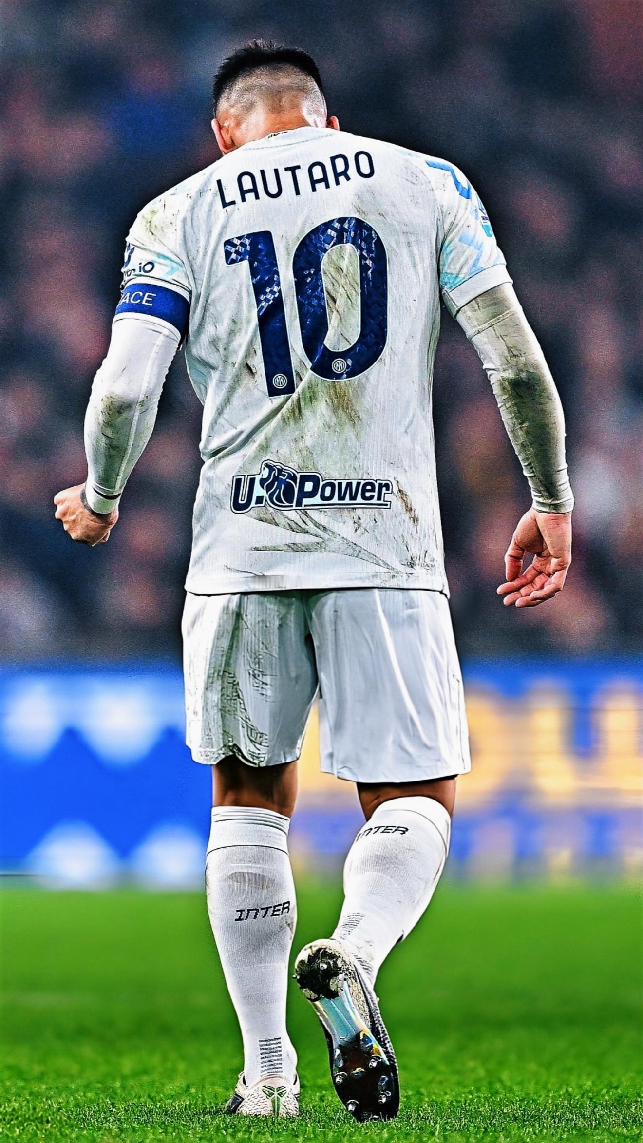 分享几张劳塔罗无水印图片，庆祝进球太有激情啦国际米兰劳塔罗意甲