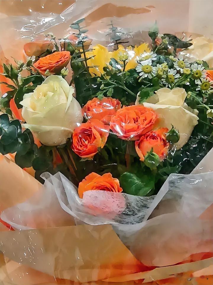 这个母亲节真的出乎我的意料，
这下我可以自豪地说：
这个儿子生得值。
今天儿子送