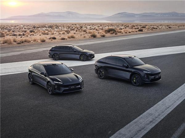 【租电20.5万起！蔚来2026款ET5、ET5T、EC6冠军纪念版上市：专属外