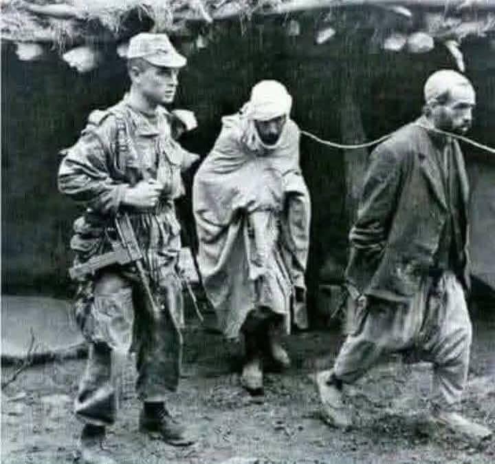法国曾集结了400名穆斯林学者，并将他们烧死。这一暴行发生于公元1917年，正值