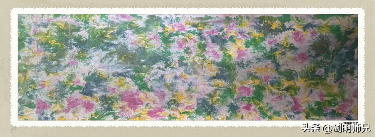 《荷塘诗韵》定名阐述
 
这幅自然派重泼彩作品，定名《荷塘诗韵》十分贴切，形意相