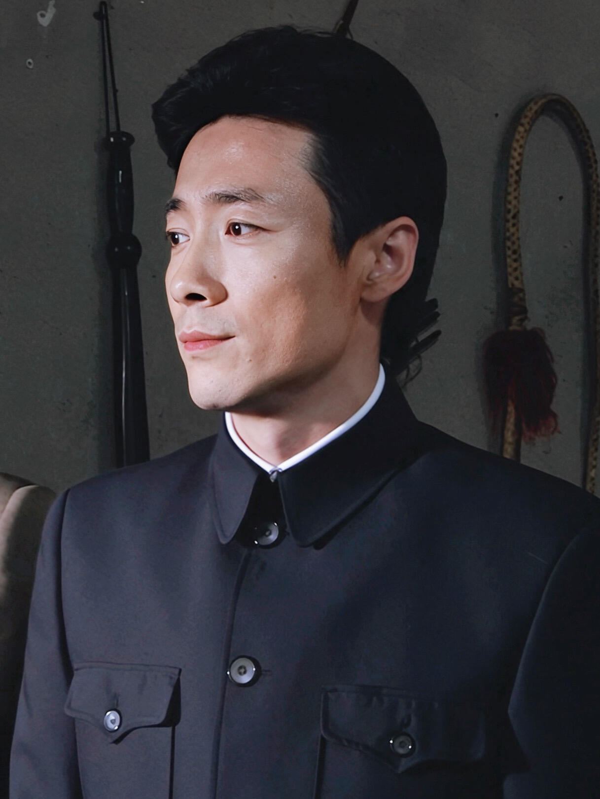 潜伏李涯18年后又杀回情报站了 谁的谍战DNA狠狠动了！祖峰又演谍战剧了，坐等0