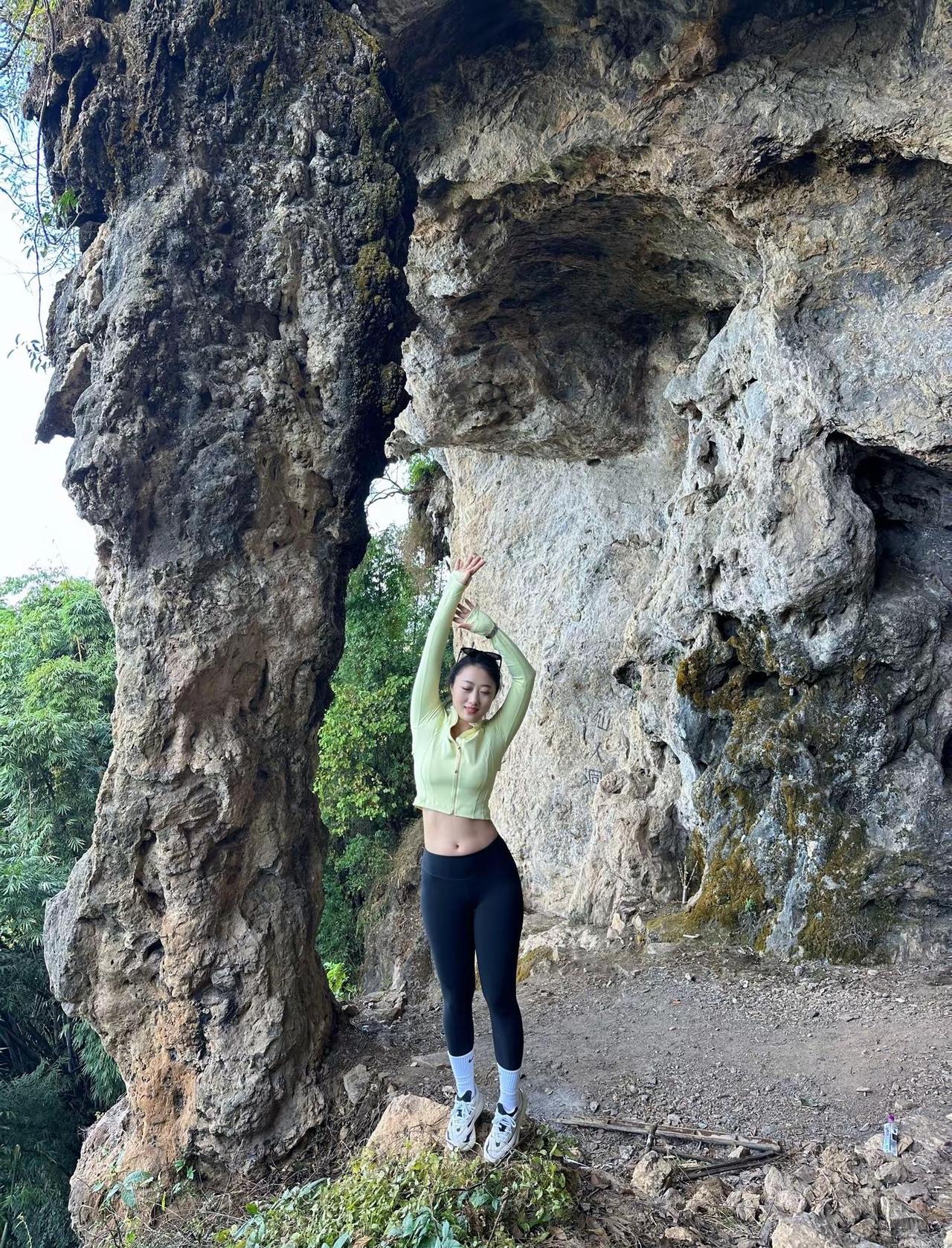 你要不要与我一同去吹吹旷野的风芒市仙人洞芒市 芒市旅游攻略 爬山