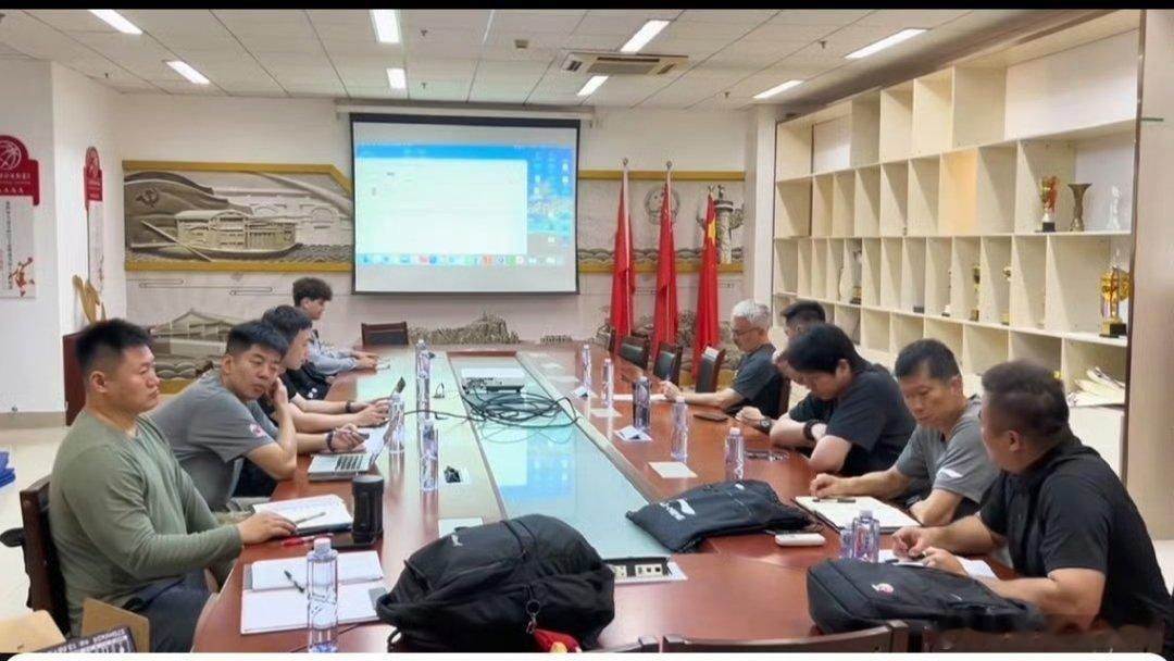 山东男篮即将官宣内线外援 休赛期山东男篮外援迎来重磅进展！邱彪指导联合俱乐部管理