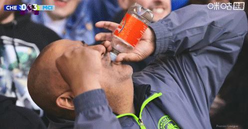 这能忍吗？！阿森纳 下场拼尽一切打脸行吗！ 