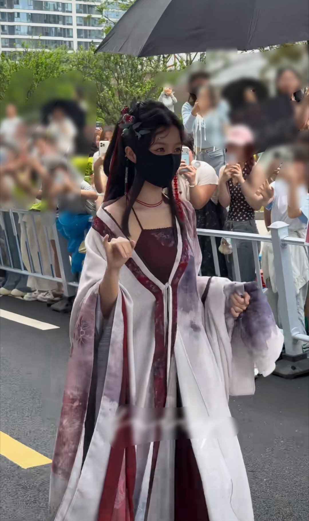 虞书欣《念相思》开机路透 精修vs生图大家觉得差别大吗？ 